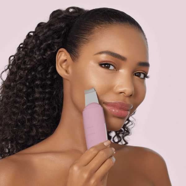 Geske, Dispositivo a micro-corrente per l’esfoliazione e la rimozione dei punti neri 9 in 1 Geske, Dispositivo a micro-corrente per l’esfoliazione e la rimozione dei punti neri 9 in 1